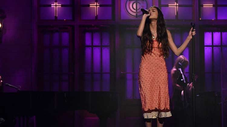 Olivia Rodrigo en Saturday Night Live 2021
