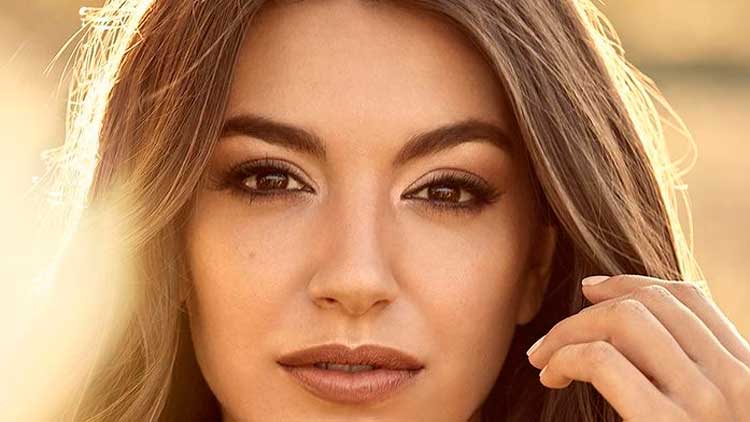 Ana Guerra en la foto de portada de 'La luz del martes'