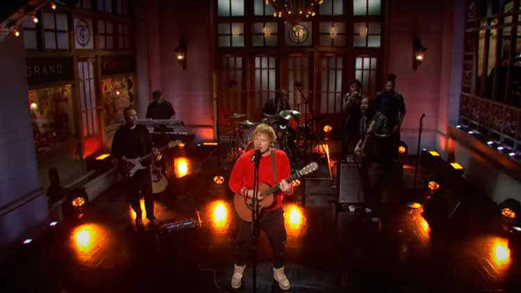 Ed Sheeran en Saturday Night Live 2021