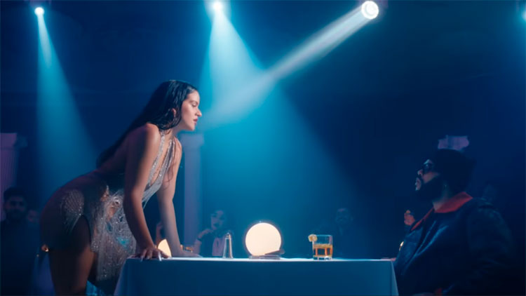 Rosalía y The Weeknd en el tráiler del videoclip de 'La fama'