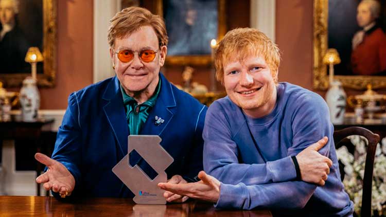 Ed Sheeran y Elton John celebran el número 1 en singles en Reino Unido con 'Merry Christmas'