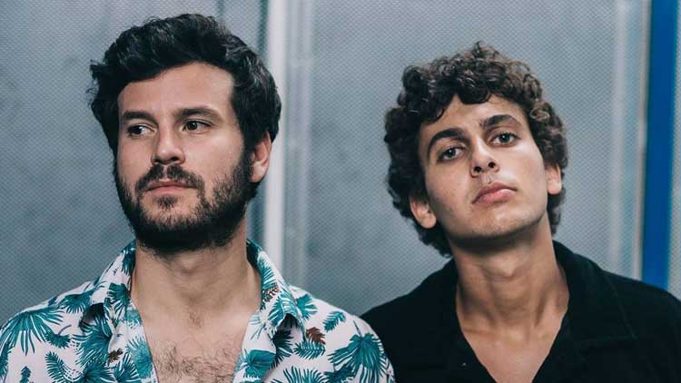 Willy Bárcenas y Antón Carreño son Taburete