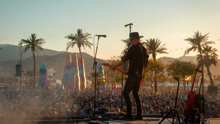 Concierto de tarde en la edición de 2019 del Festival de Coachella