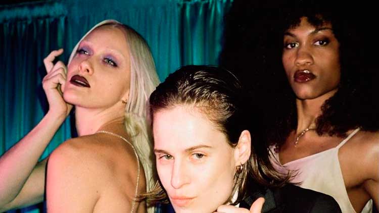 Detalle de la portada del disco 'Redcar les adorables étoiles' de Christine and the Queens