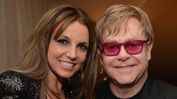 Britney Spears junto a Elton John