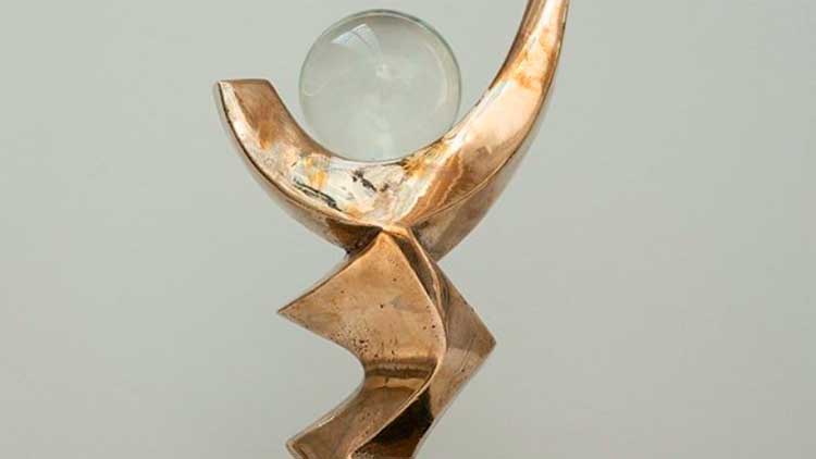 El trofeo del Mercury Prize