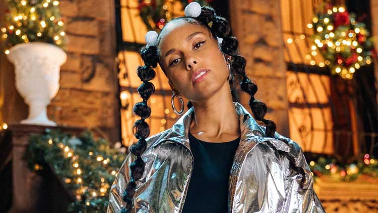 Alicia Keys en modo Navidad para 'Santa Baby'
