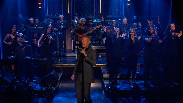 Bruce Springsteen en The Tonight Show starring Jimmy Fallon con 'Do I love you (Indeed I do)'