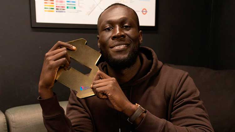 Stormzy celebra el número 1 en discos en Reino Unido con 'This is what I mean'