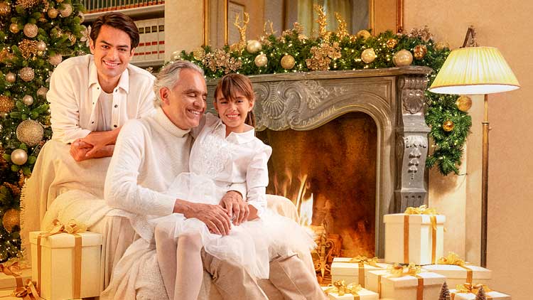 Andrea Bocelli y su familia nos abren las puertas de su nuevo y acogedor  hogar por Navidad