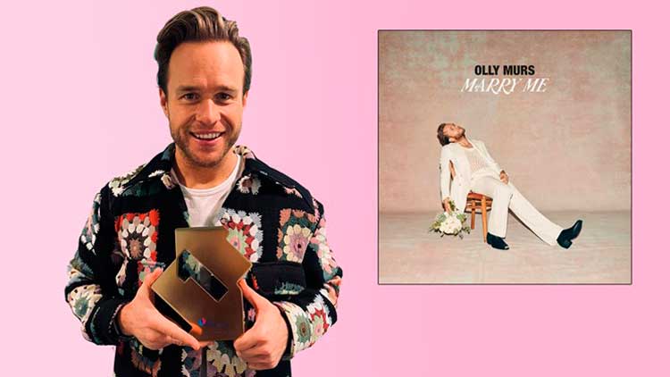 Olly Murs celebra su número 1 en la lista británica de discos con 'Marry me'