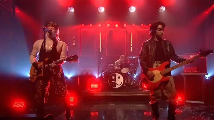 Fall Out Boy en The Tonight Show starring Jimmy Fallon