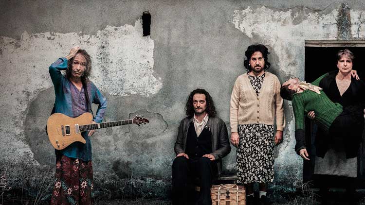 Robe Iniesta y compañía en el cartel de la gira 'Ni santos ni inocentes'