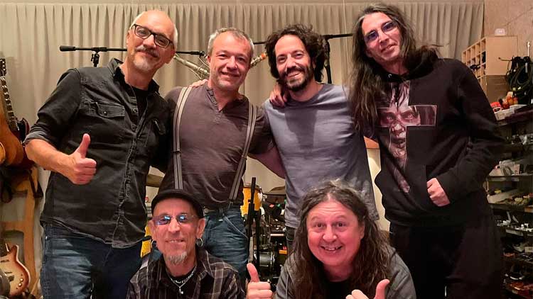 Fito Cabrales, Carlos Raya y compañía