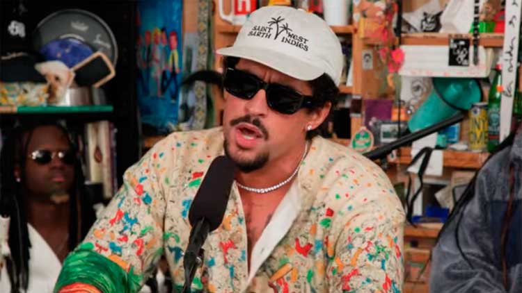 Bad Bunny en Tiny Desk Concert