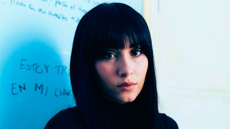 Aitana para el videoclip de 'Cuando hables con él'