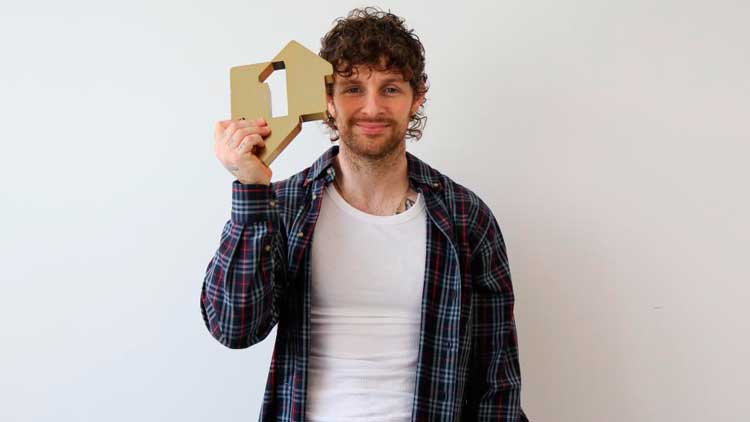 Tom Grennan con su tercer número 1 de la lista británica de álbumes