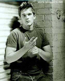 Ethan Hawk, más joven que nunca