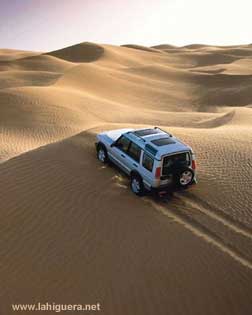 Todo terreno salvando las dunas