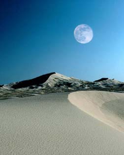 Anochecer en el desierto