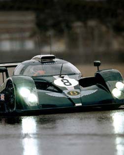 Bentley, en las carreras