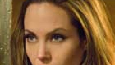 Angelina Jolie como una forense