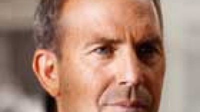Kevin Costner prepara "A little war of our own"