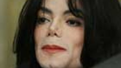 Michael Jackson anuncia su regreso a los escenarios