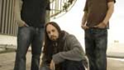 Korn ficha por Roadrunner Records