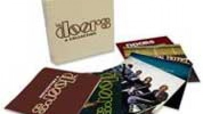 Caja con los 6 discos de estudio de The Doors remasterizados