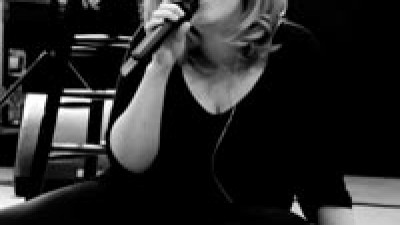 Adele recupera el nº1 en discos en España