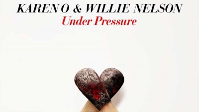 Karen O y Willie Nelson versionan 'Under pressure'
