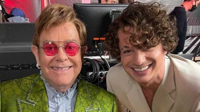 Elton John y Charlie Puth interpretaron 'After all' para la televisión