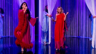 Kylie Minogue y Jessie Ware interpretan 'Kiss of life' en televisión