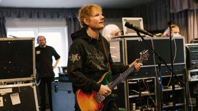 Ed Sheeran regresa al número 1 en discos en Reino Unido con '='