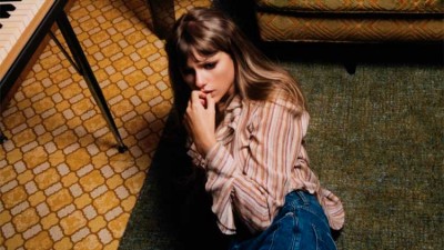 Taylor Swift repite en el número 1 de la Billboard 200 con 'Midnights'