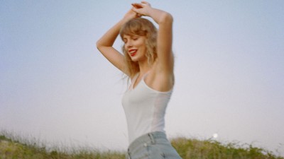 Taylor Swift arrasa en la Billboard 200