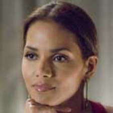 Seduciendo a un extraño lidera la taquilla en España