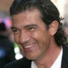 Morgan Freeman y Antonio Banderas en The Code