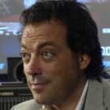 Manolo Quijano, actor de doblaje en Fred Claus