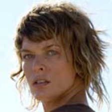 Mila Jovovich hace tiempo para Clock Tower