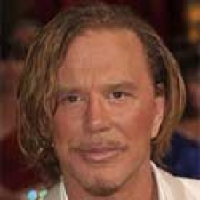Mickey Rourke ficha para Mona Lisa