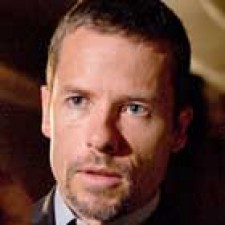 Dos mas para "Don't be afraid of the dark"