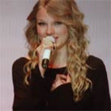 Taylor Swift candidata para el remake de "Supergirl"