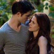 "Amanecer Parte 2" sigue número 1 en USA