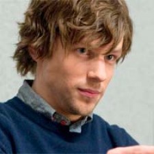 Jesse Eisenberg y Jeremy Irons en el Superman/Batman