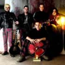 Kaotiko fichan por Universal Music Spain