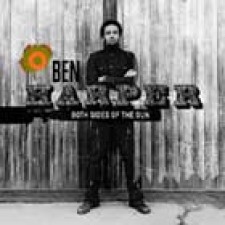 Both sides of the Gun de Ben Harper en tres formatos