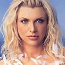 Moby podría producir a Courtney Love