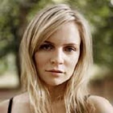 Presentaciones de Tara Blaise en España